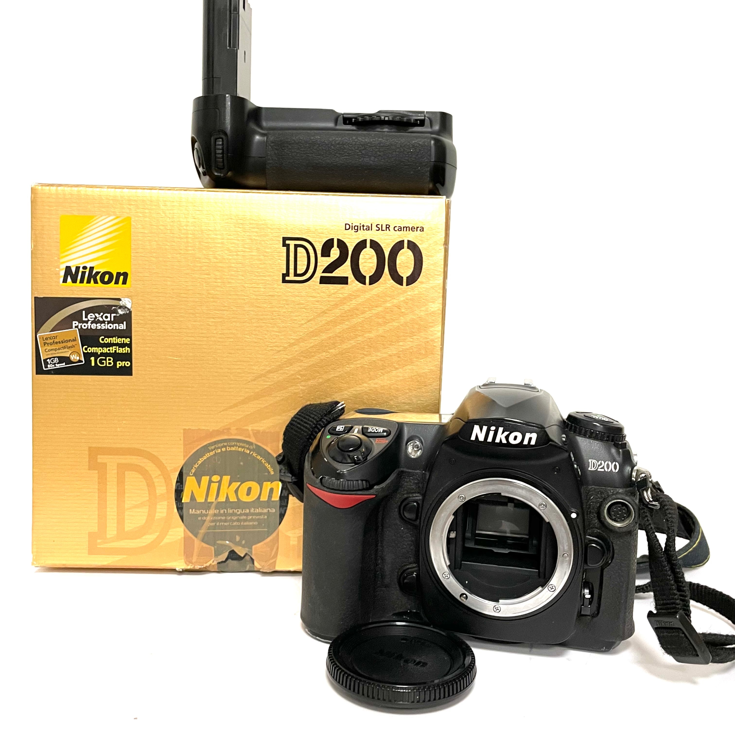 Nikon D200 + grip usato