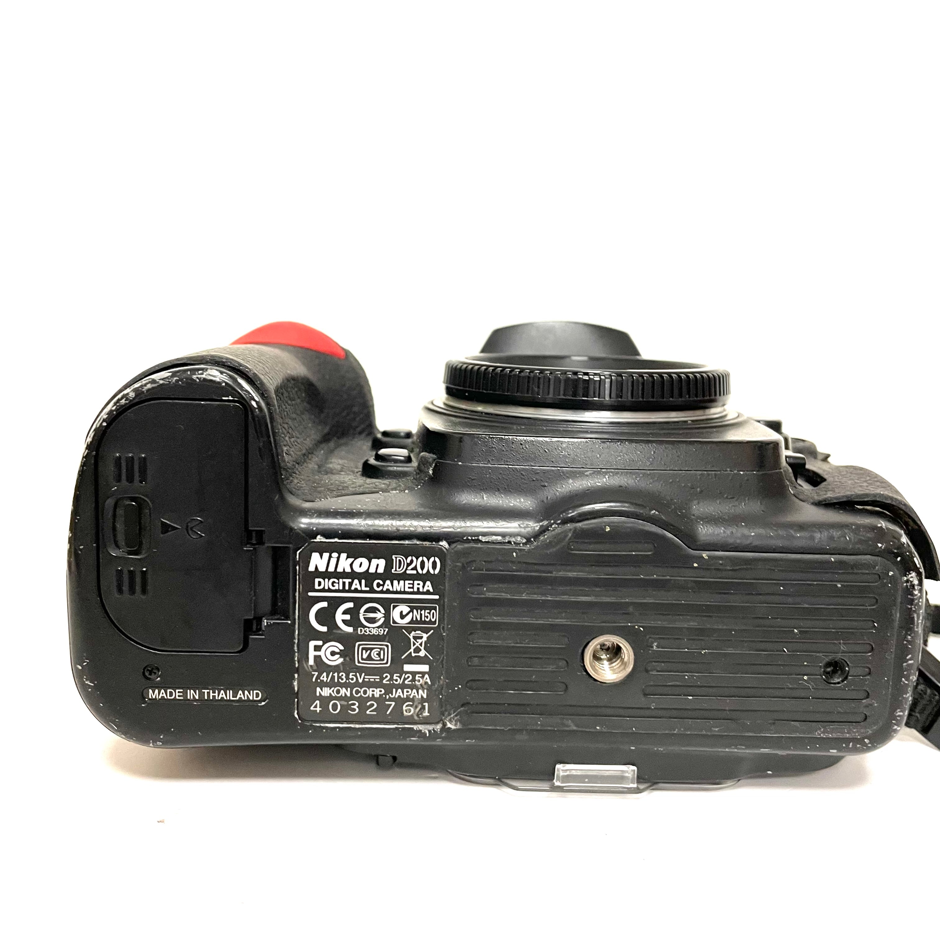 Nikon D200 + grip usato