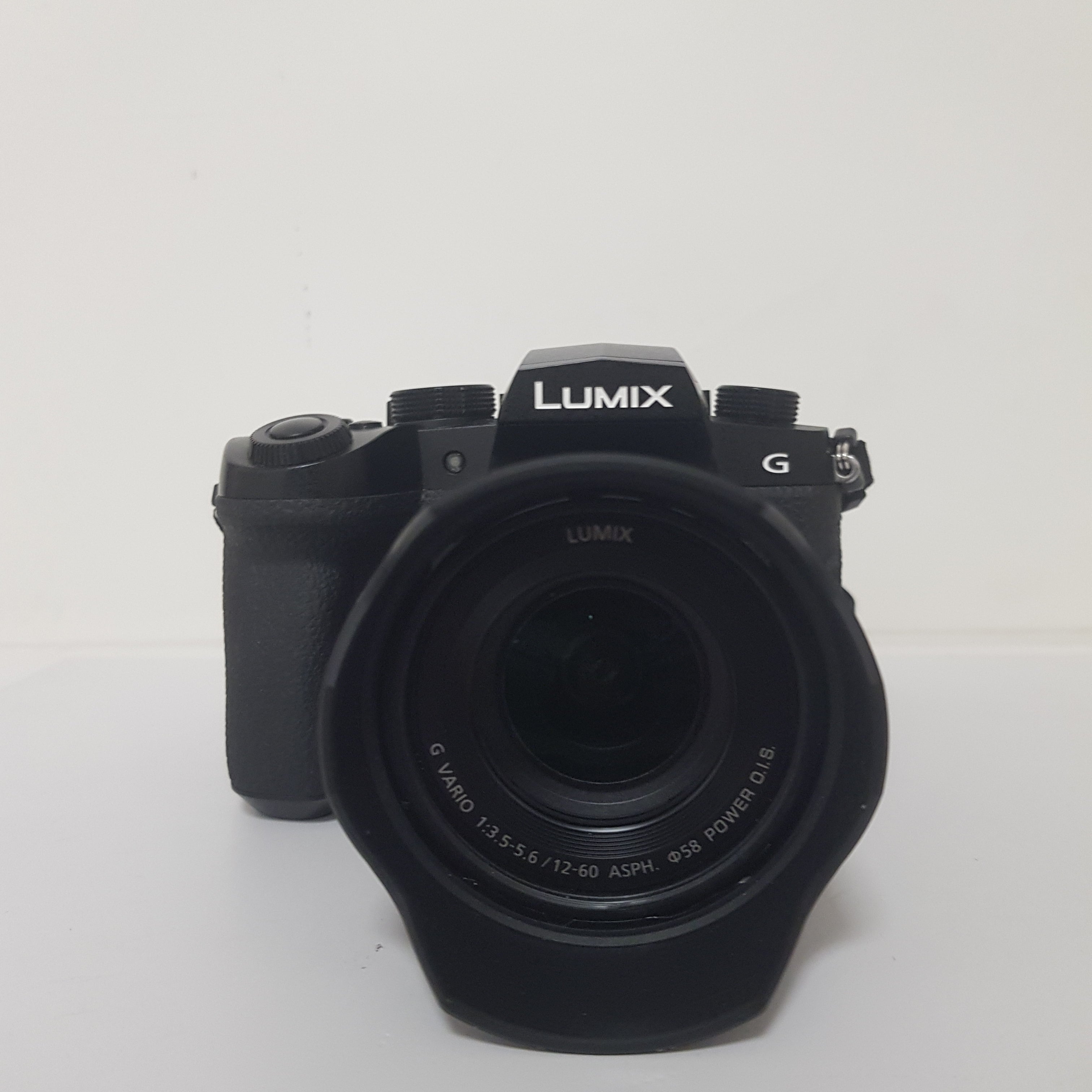 Fotocamera panasonic DC-G90 + 12-60mm G 1:3.5-5.6 usato