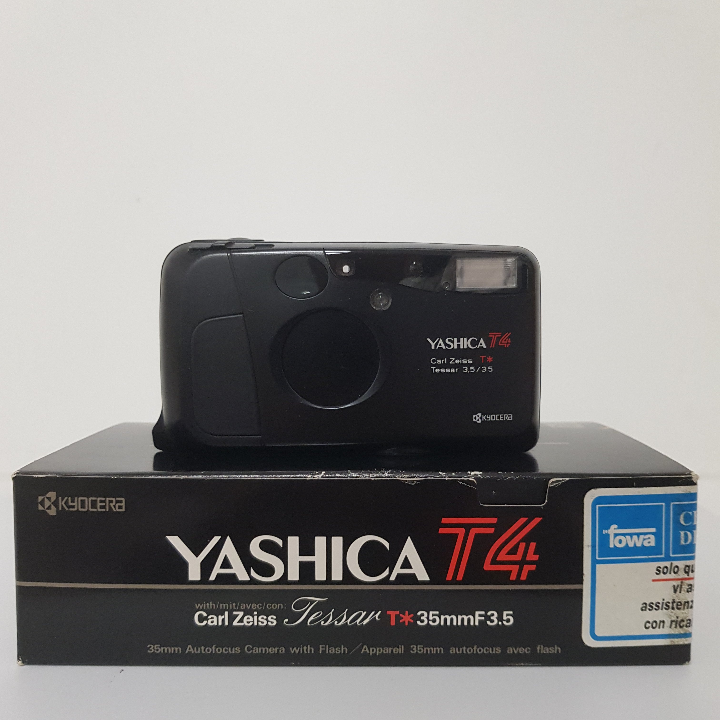 Compatta Yashica analogica T4 usato