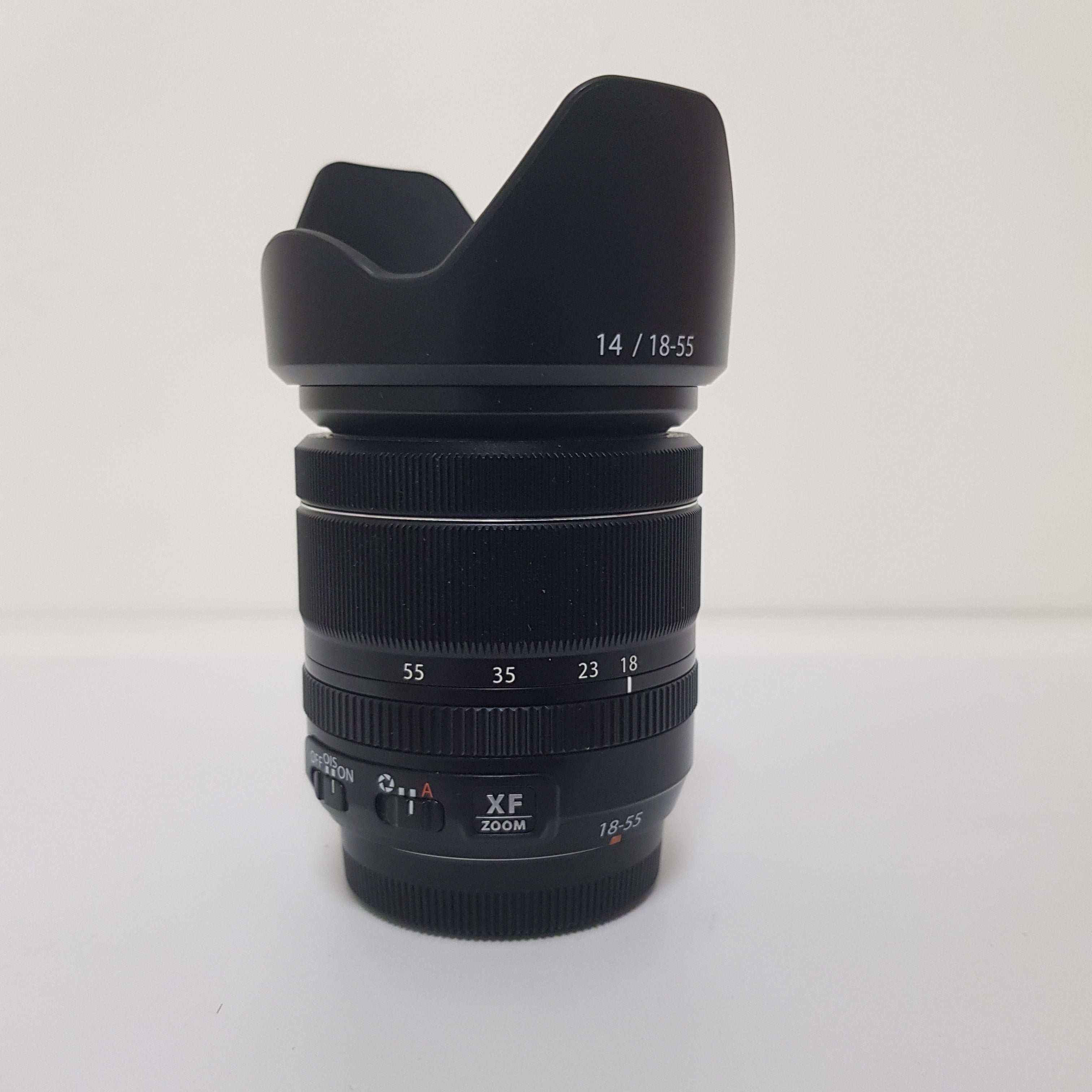 Obiettivo FUJIFILM XF 18-55mm 1:2.8-4 R LM OIS usato