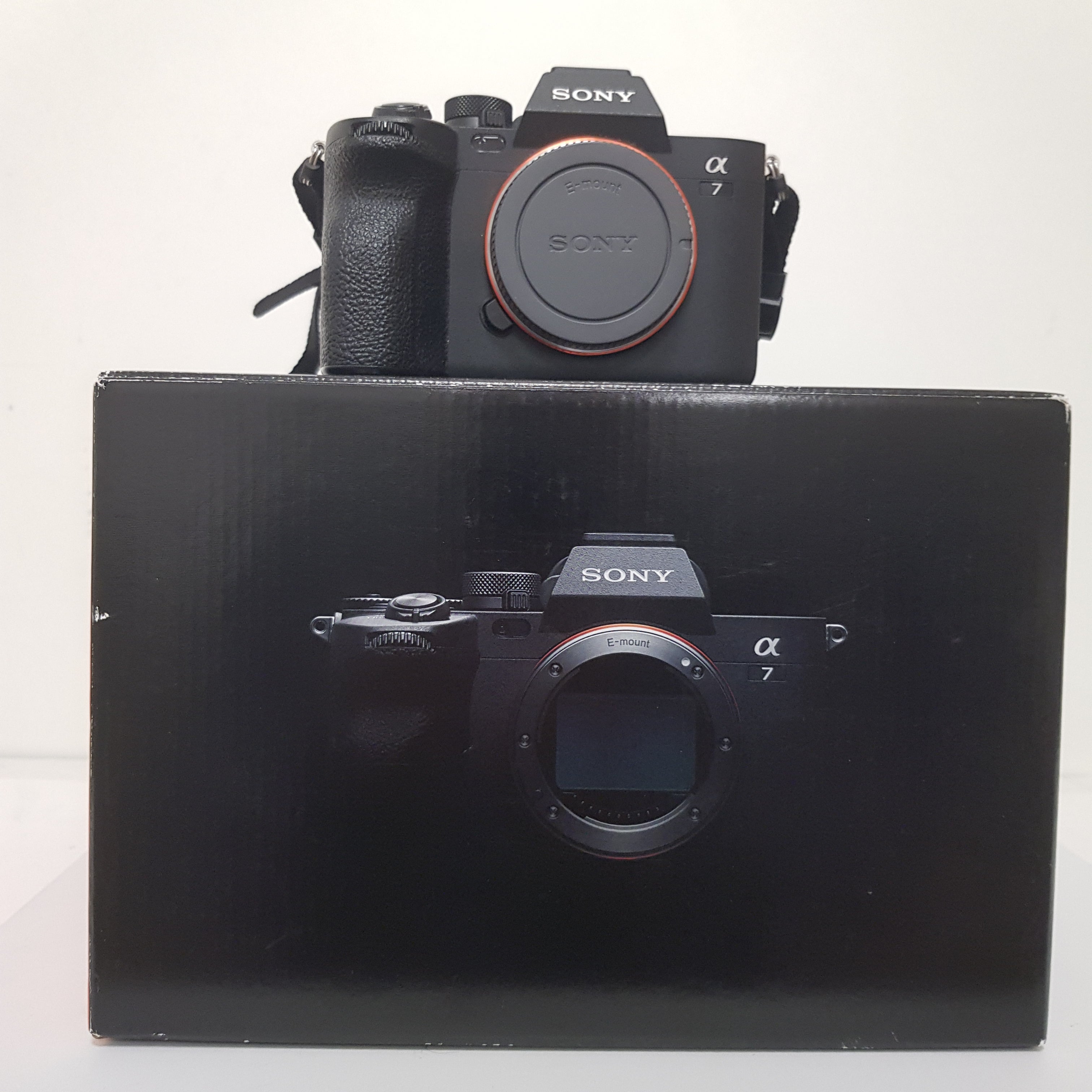 Mirrorless Sony A7 IV body usato
