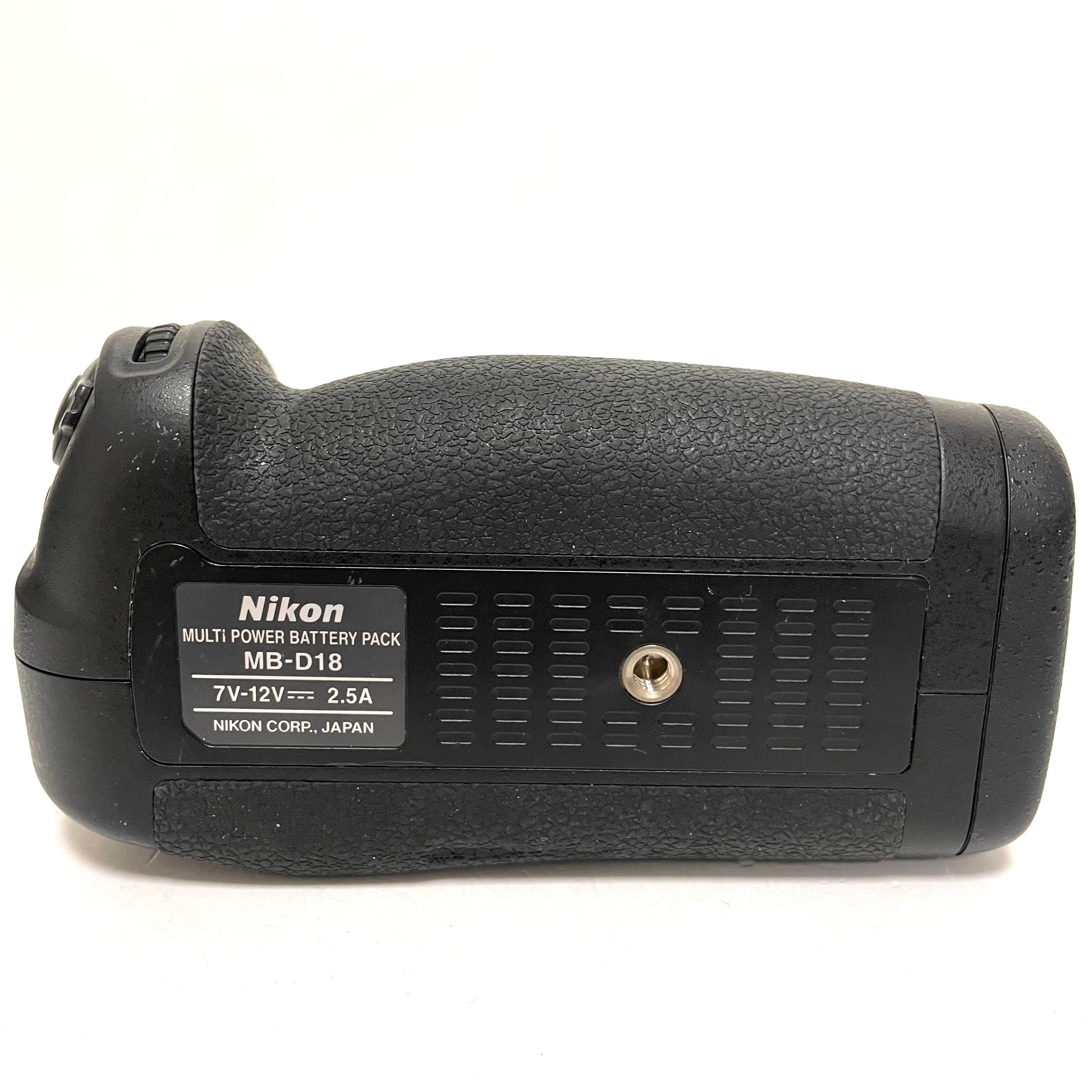 Nikon MB-D18 per NIkon D850 usato