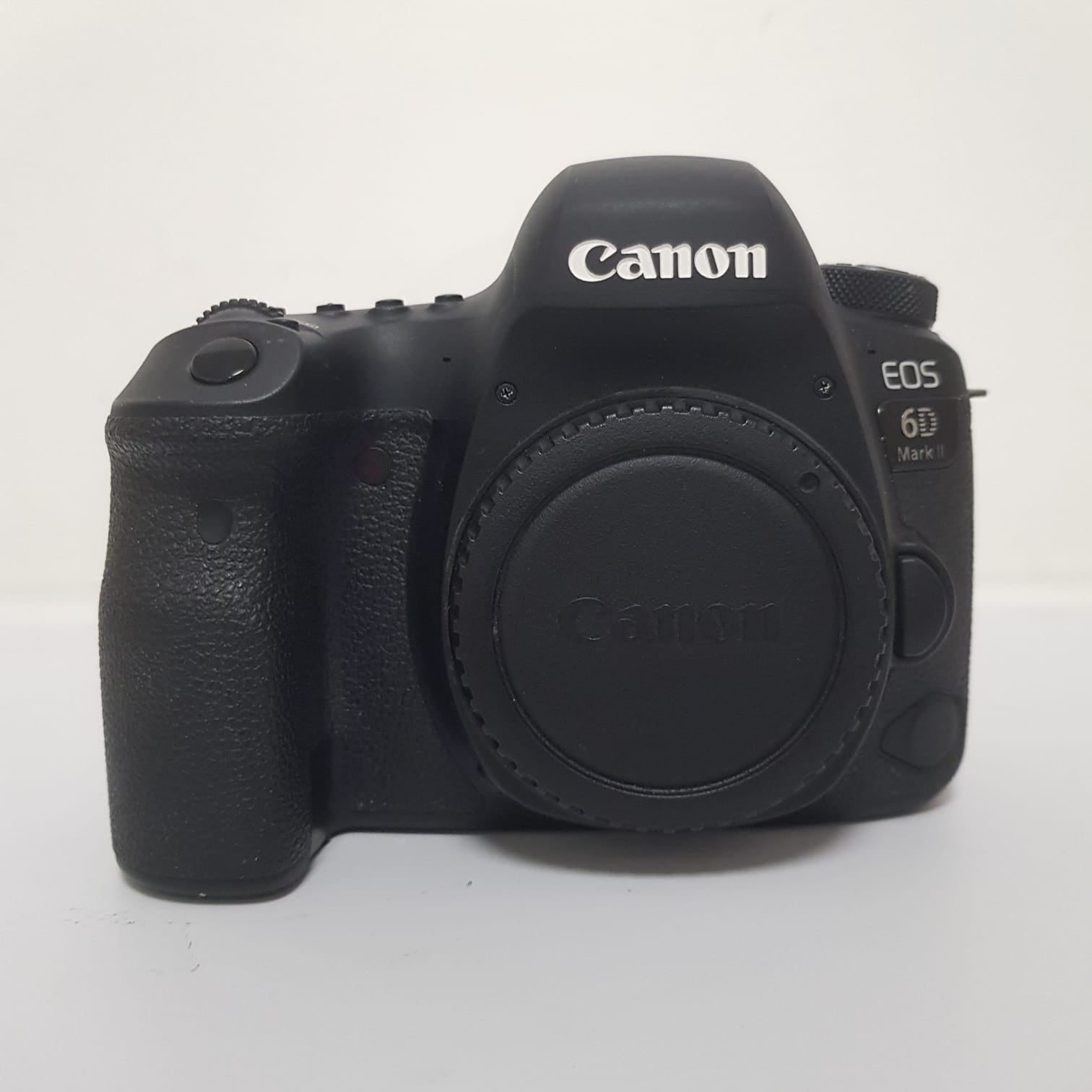 Reflex Canon EOS 6D Mark II body usato