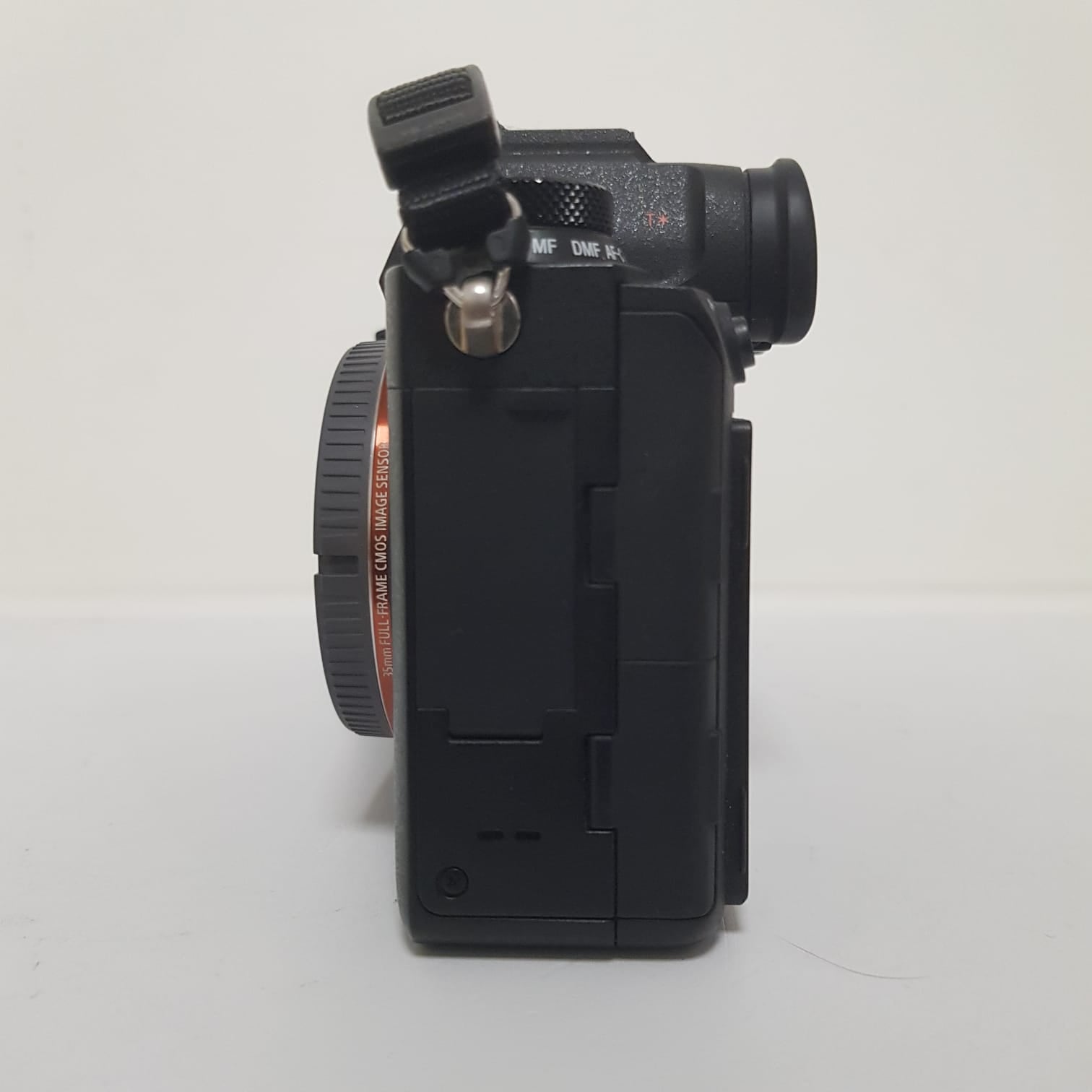 Mirrorless Sony ILCE-9M2 body usato