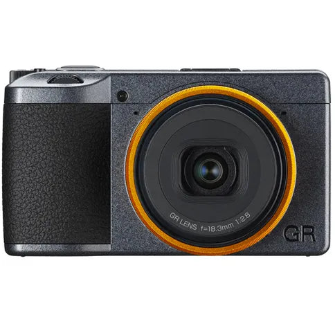 Ricoh GR III Street Edition ++DB110+GC-11 - Garanzia Fowa 4 anni - Cine Sud è da 47 anni sul mercato! X11040