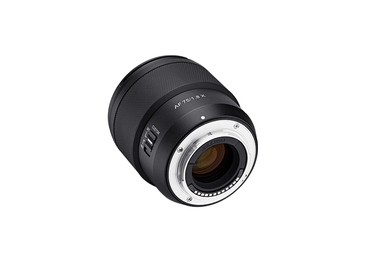 Samyang AF 75mm F1.8 Fuji X - Cine Sud è da 47 anni sul mercato! SYA7FU