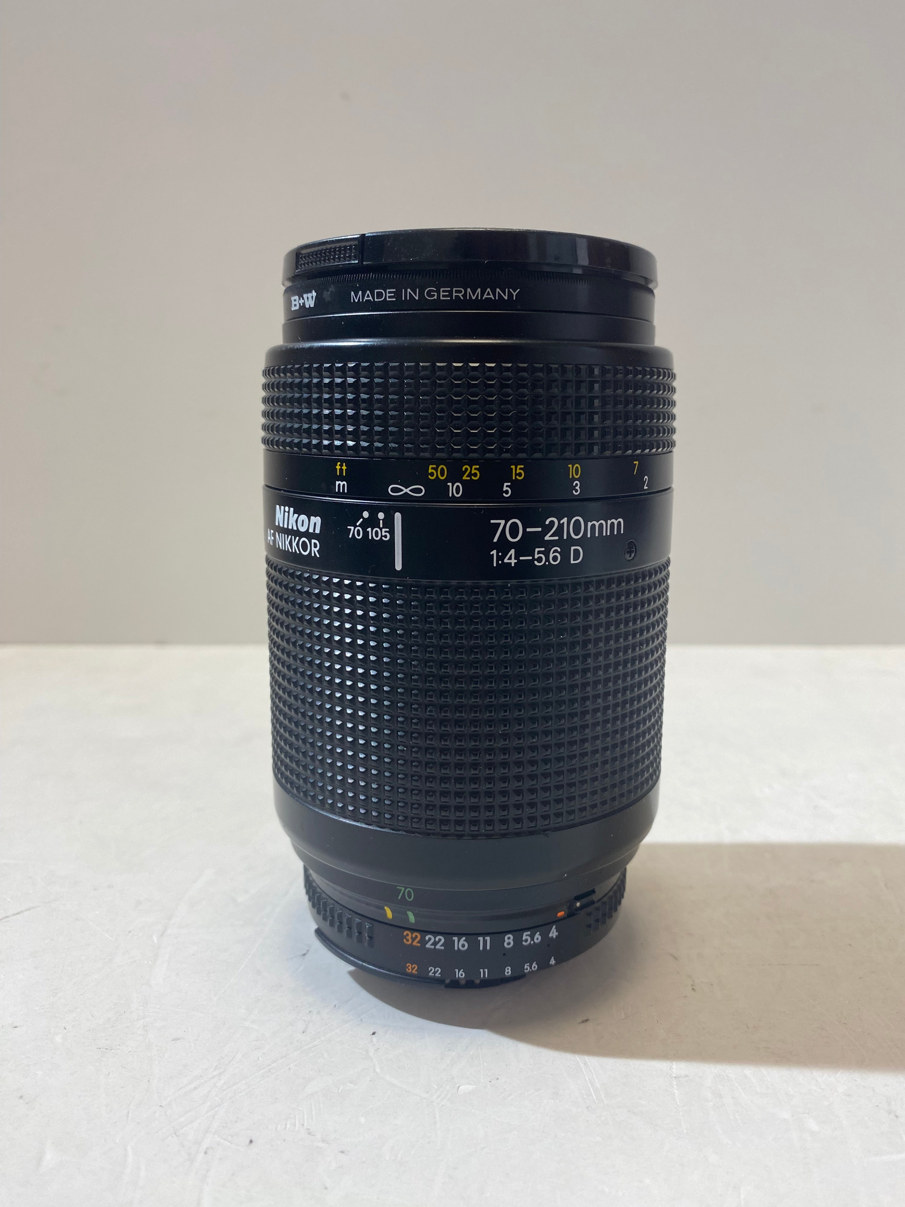 Nikon AF 70-210mm manuale 1:4-5.6 D usato