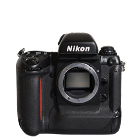 Nikon F5 body - Garanzia 1 anno - Usato