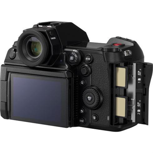 Panasonic Lumix S1H Body - Garanzia Fowa 4 anni - Cine Sud è  da 47 anni sul mercato! 7S1HEK
