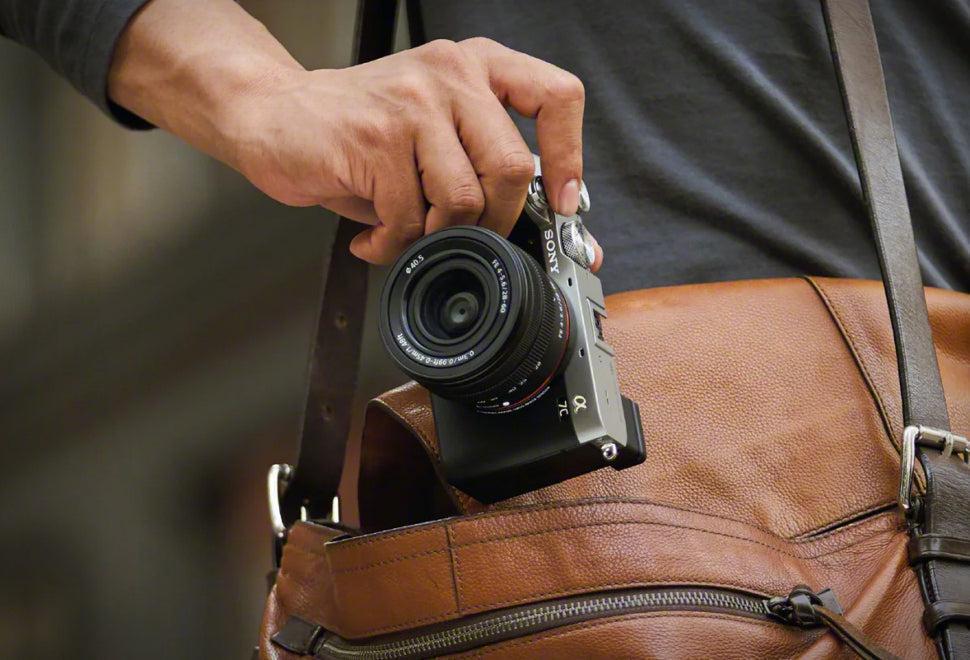 Sony Alpha 7C , A7C  Silver - Garanzia Sony Italia 2+1 - Cine Sud è da 48 anni sul mercato- ILCE7CS