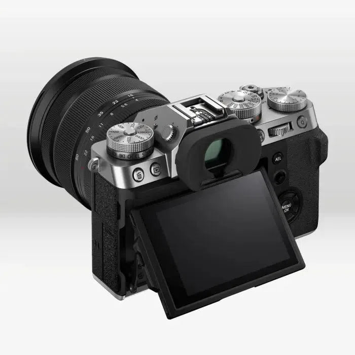 Fujifilm X-T5 + 16-80mm F4 R OIS WR - Garanzia Fujifilm Italia - Cine Sud è da 47 anni sul mercato! -fscb