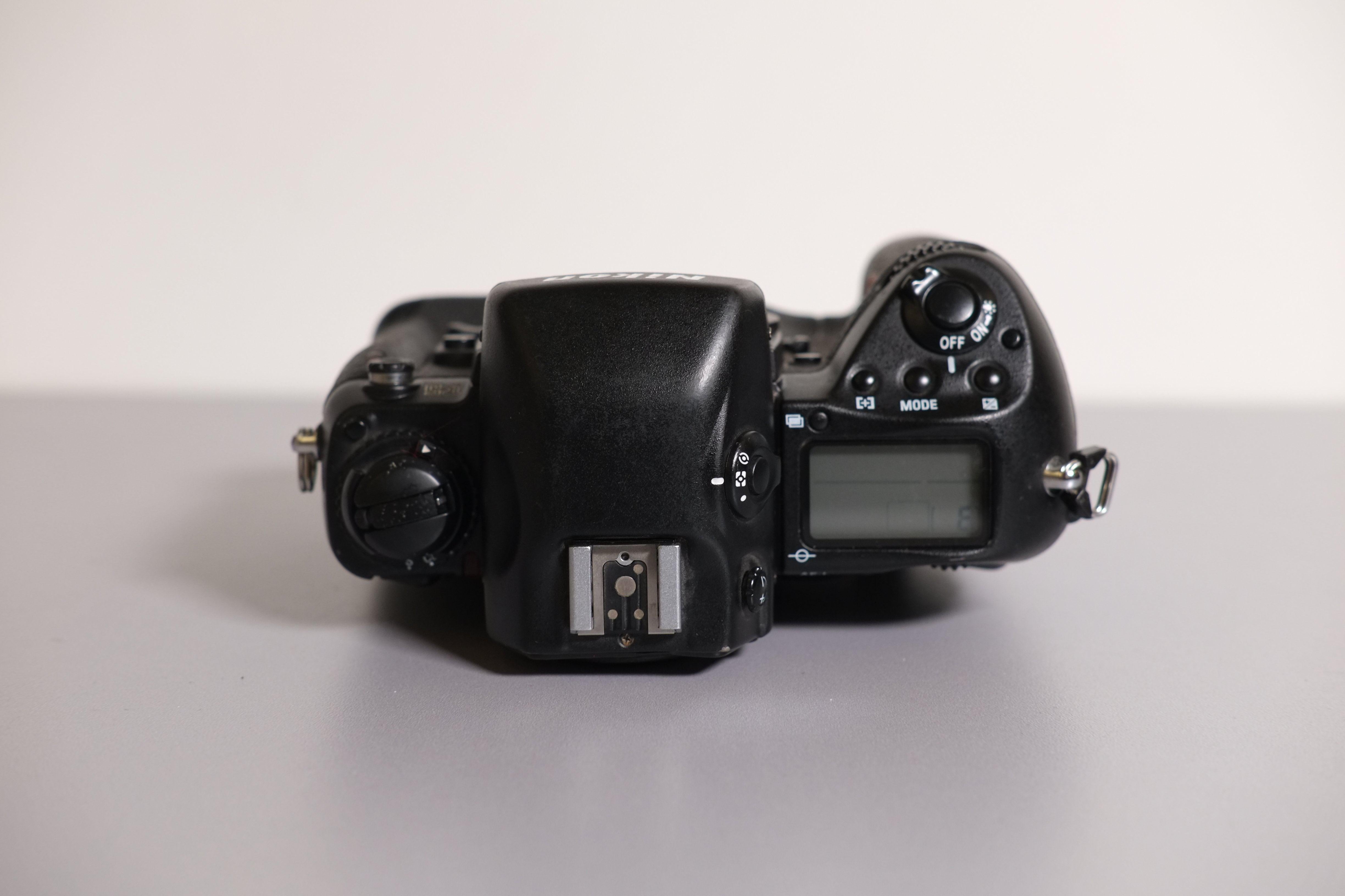 Nikon F5 body - Garanzia 1 anno - Usato